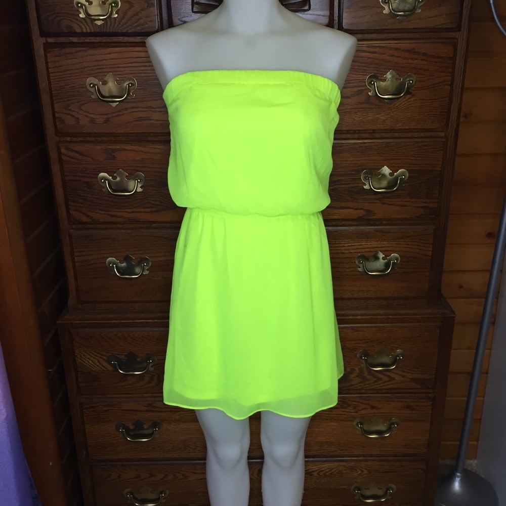 NWOT Express Strapless Dress